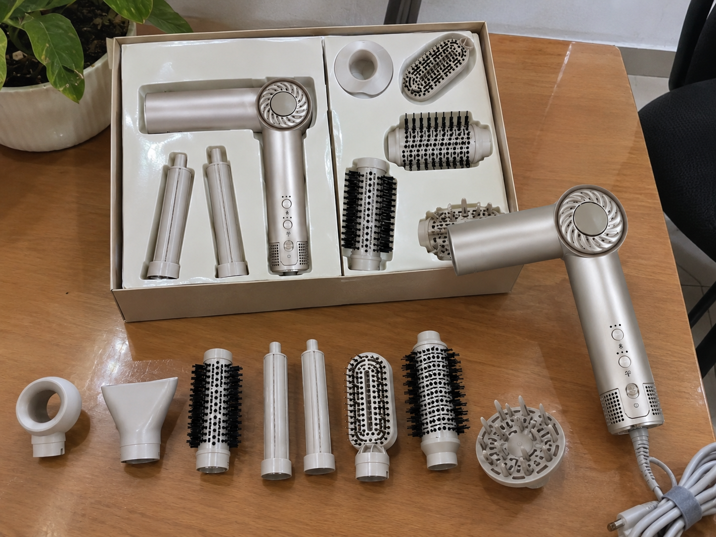 سشوار۸ کاره انزو